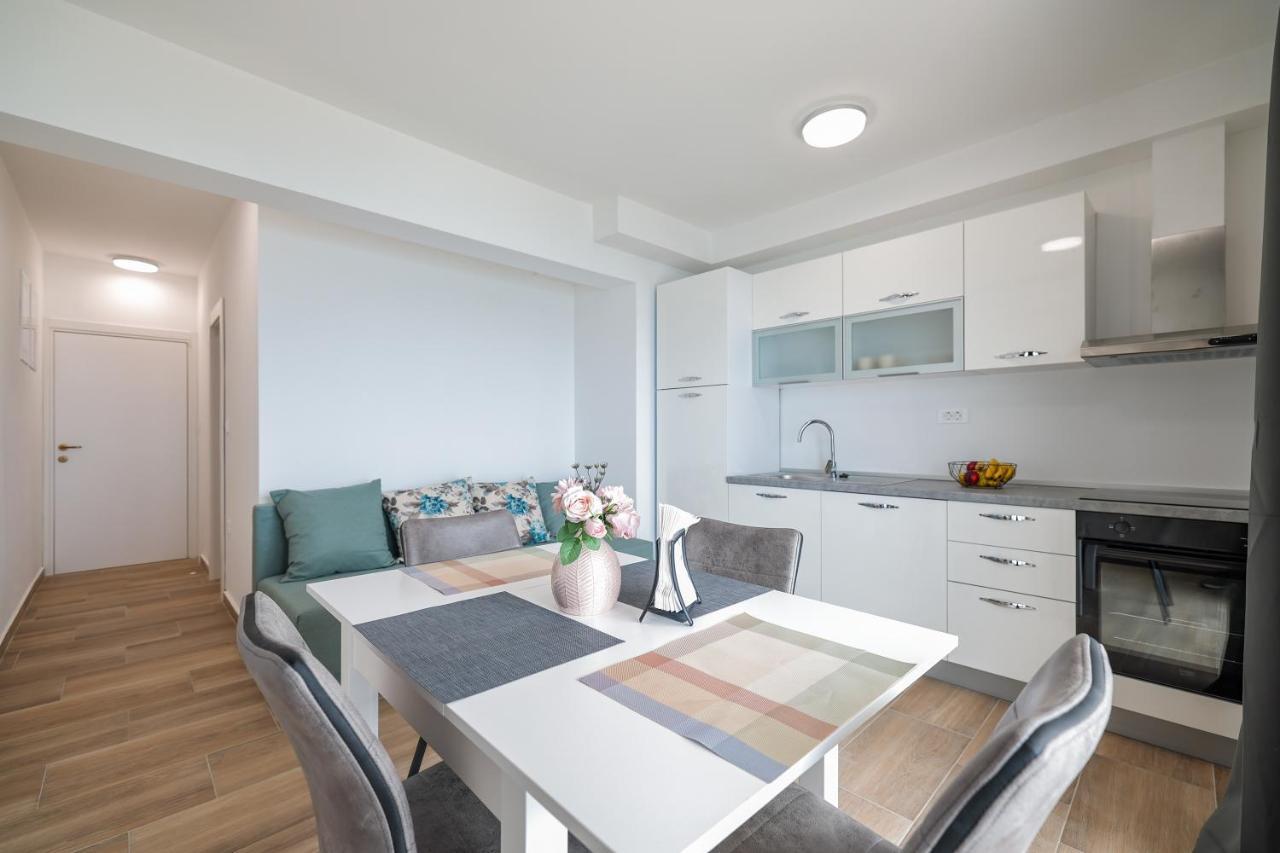 Beachfront Apartments Tic With Seaview Miletici Zewnętrze zdjęcie