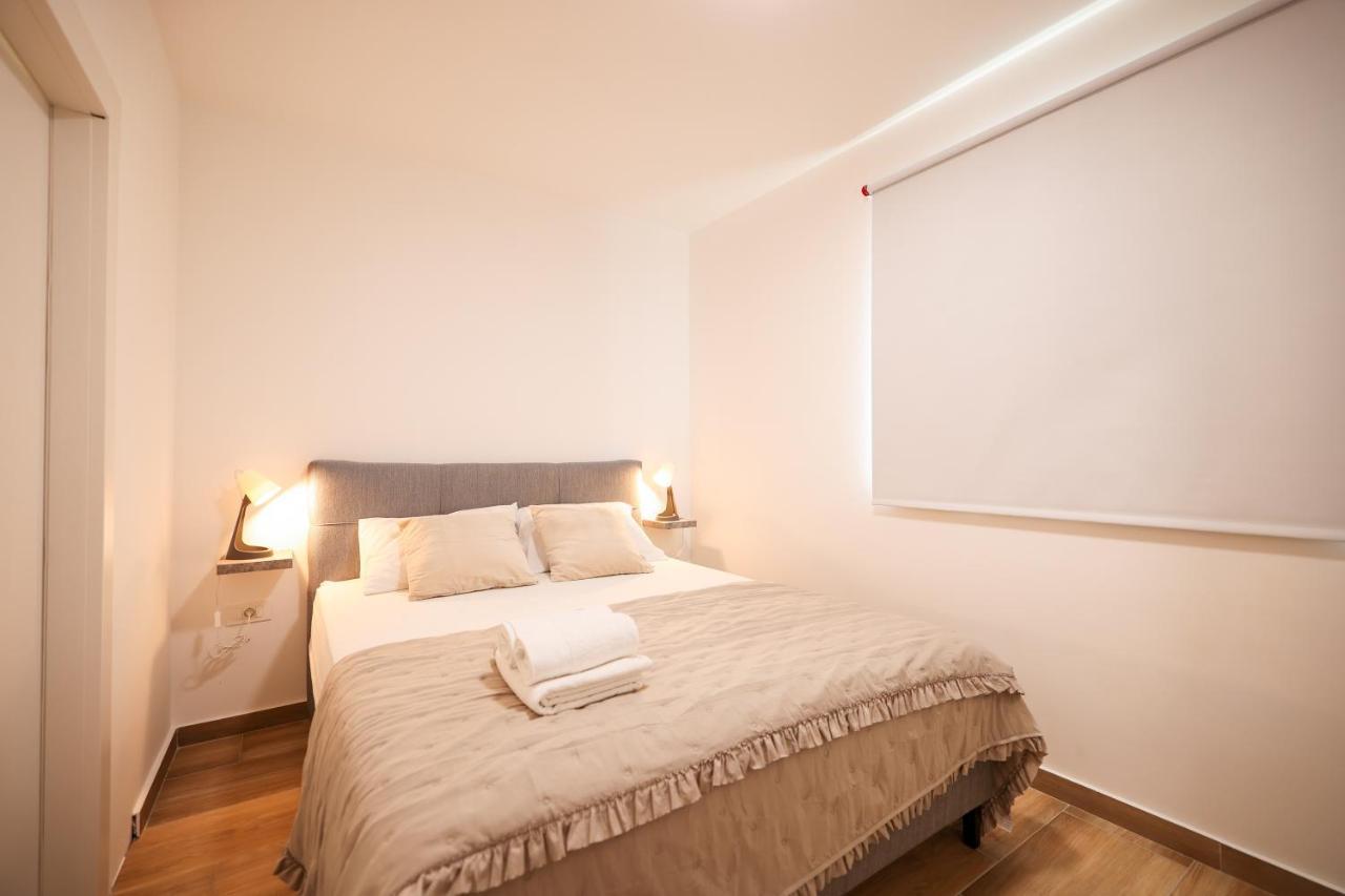 Beachfront Apartments Tic With Seaview Miletici Zewnętrze zdjęcie