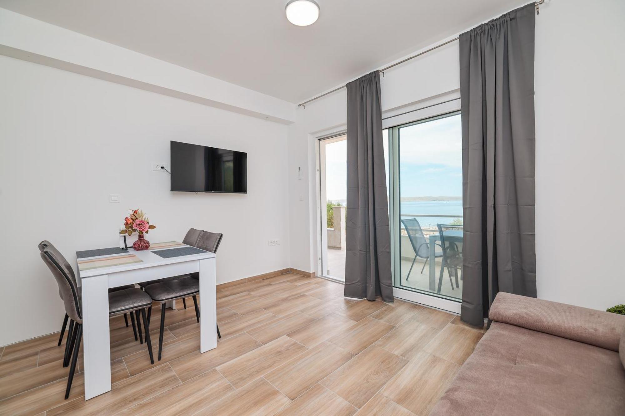 Beachfront Apartments Tic With Seaview Miletici Zewnętrze zdjęcie