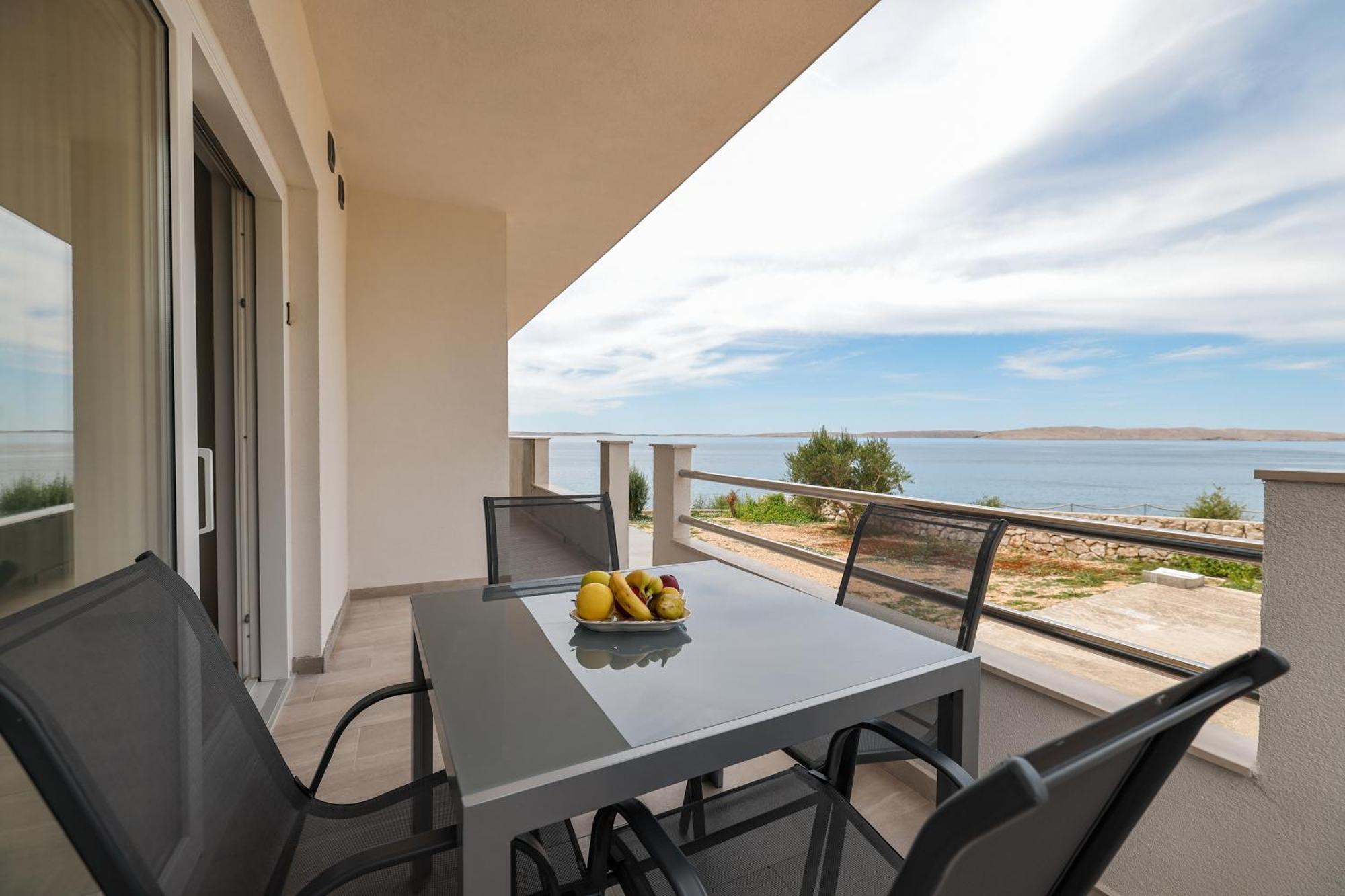 Beachfront Apartments Tic With Seaview Miletici Zewnętrze zdjęcie